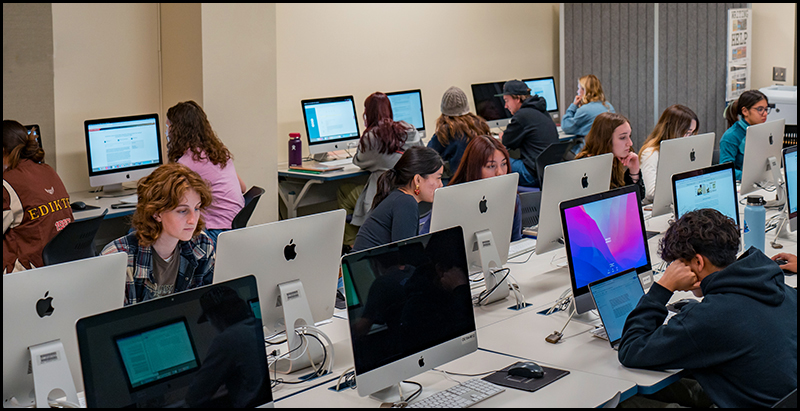 CAI 2 Lab Room Image of students in LRC 118 also called CAI 2